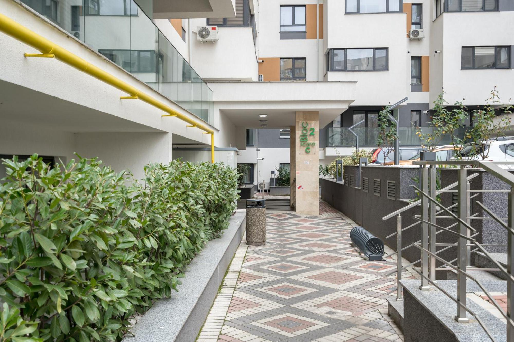 1025 Apartament *