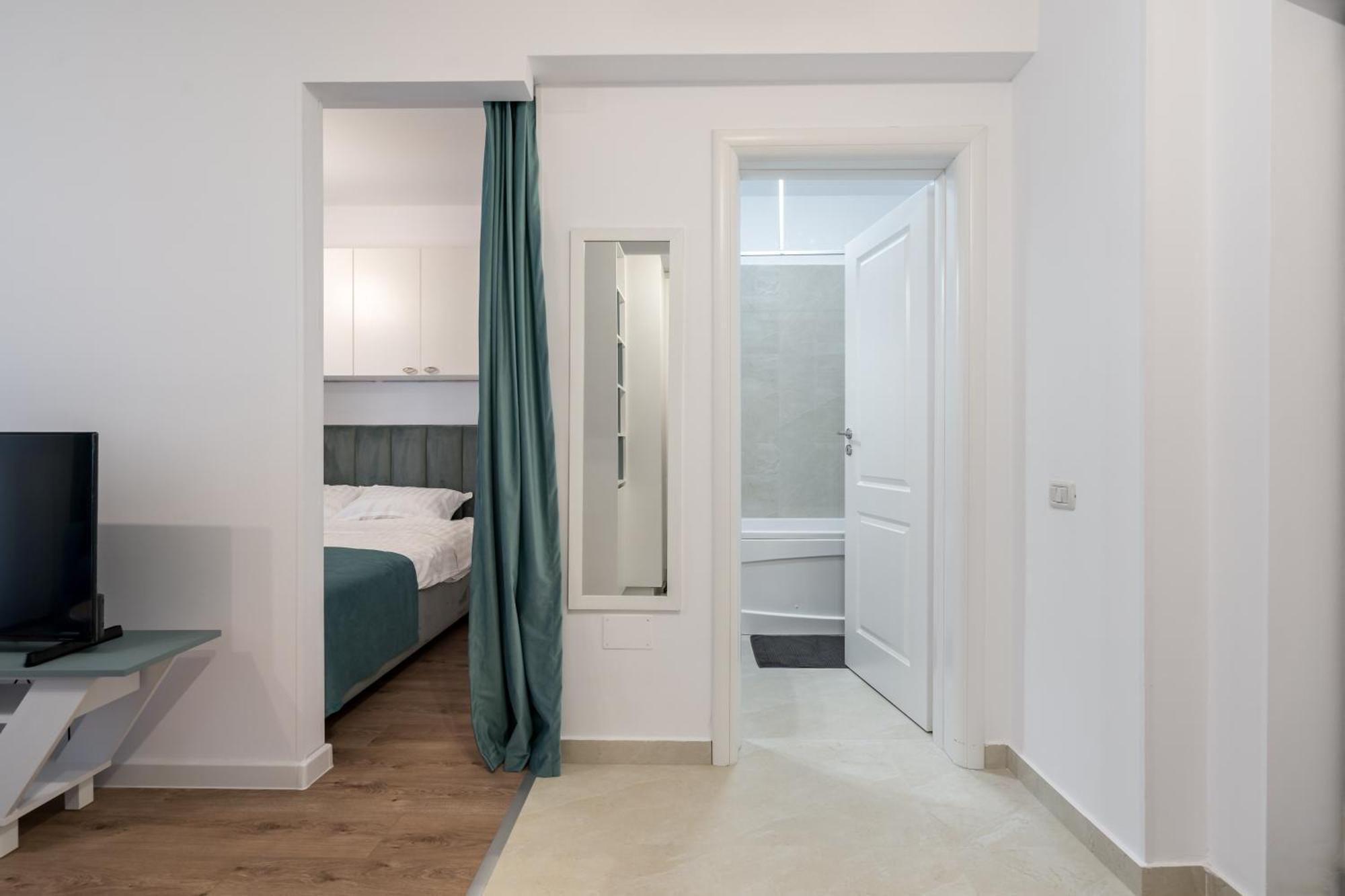1025 Apartament Bucureşti